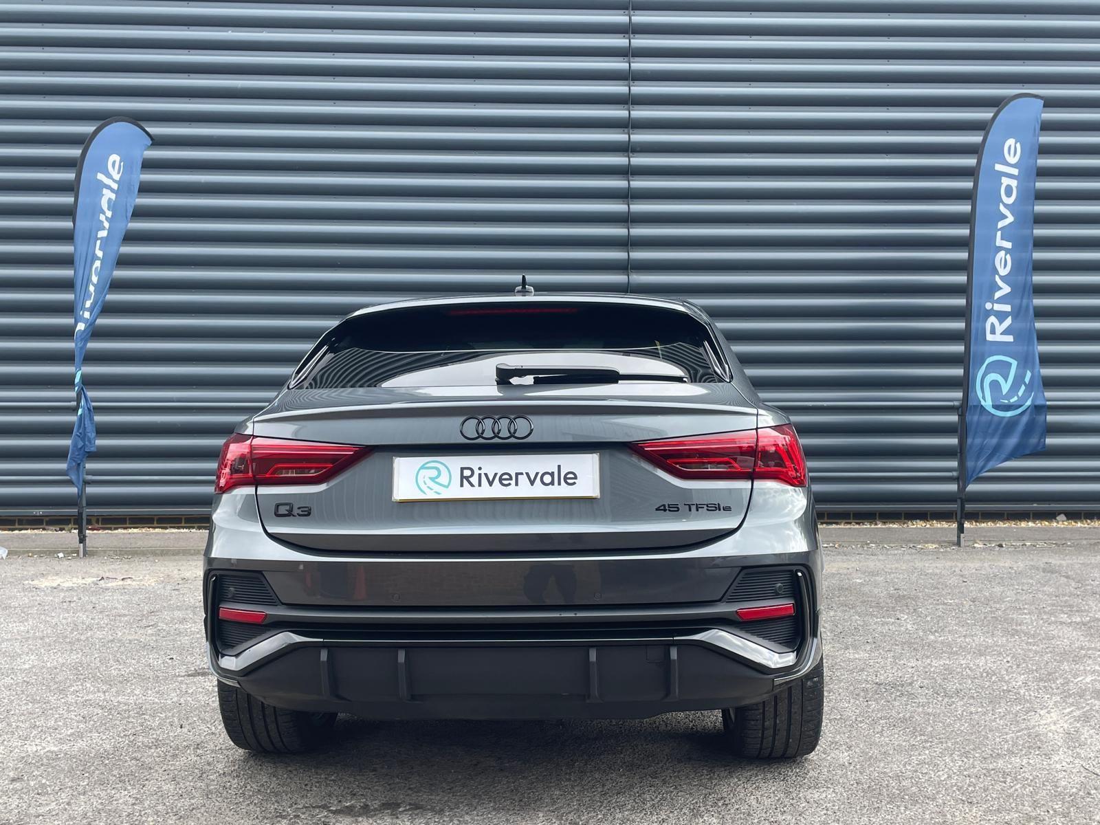 Audi SUV (2018 - )